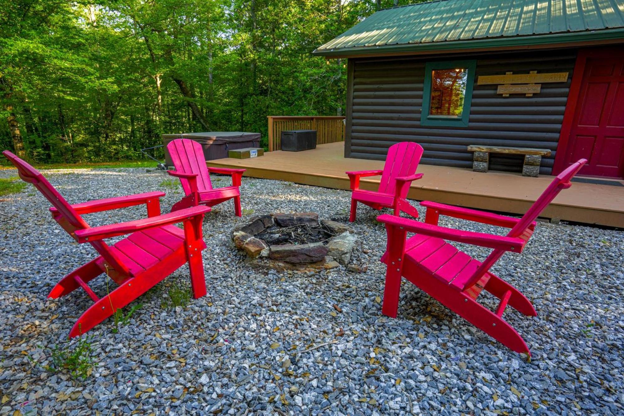 The Big Little Cabin - Hot Tub & Playground Dahlonega Εξωτερικό φωτογραφία