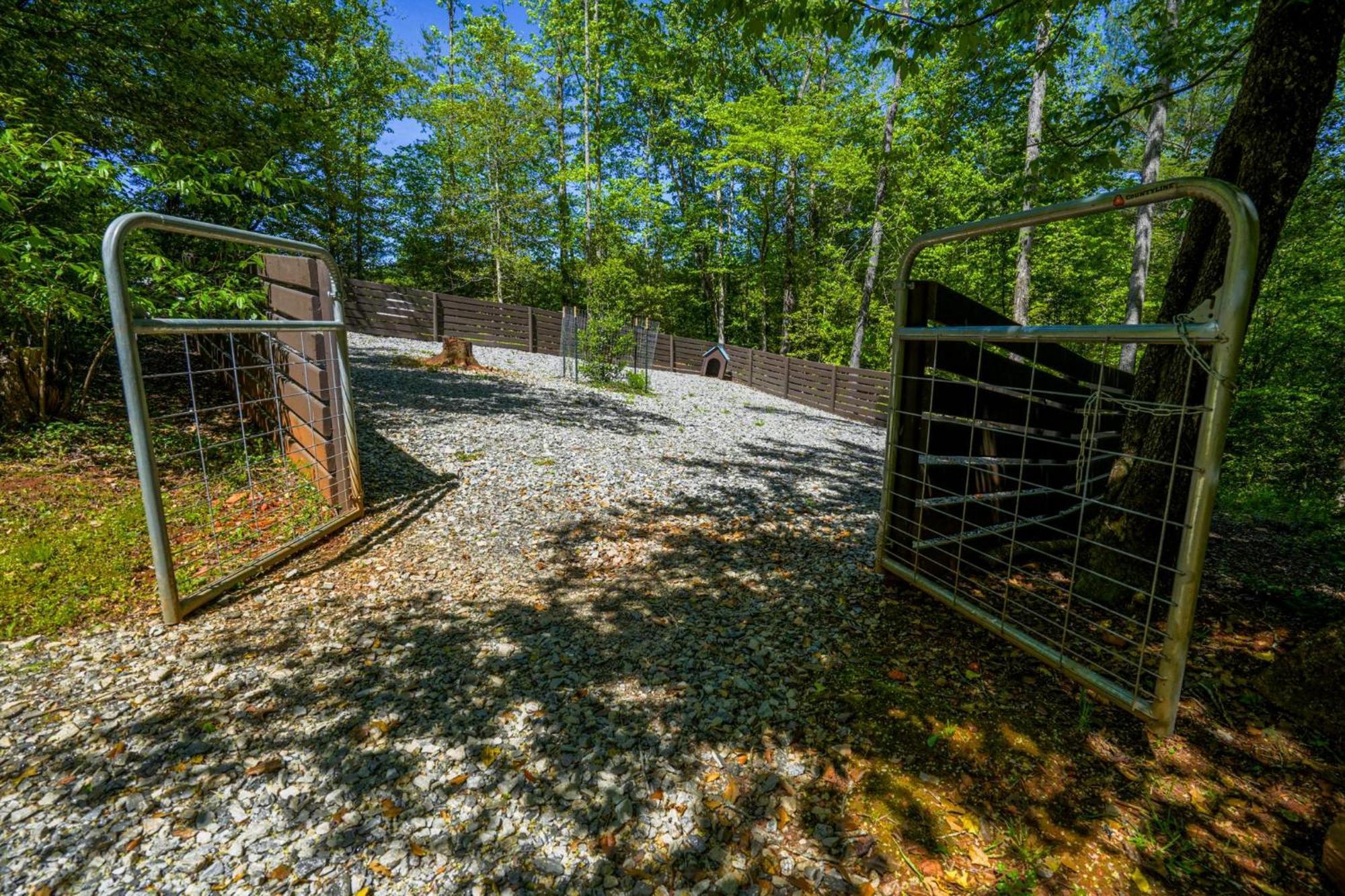The Big Little Cabin - Hot Tub & Playground Dahlonega Εξωτερικό φωτογραφία
