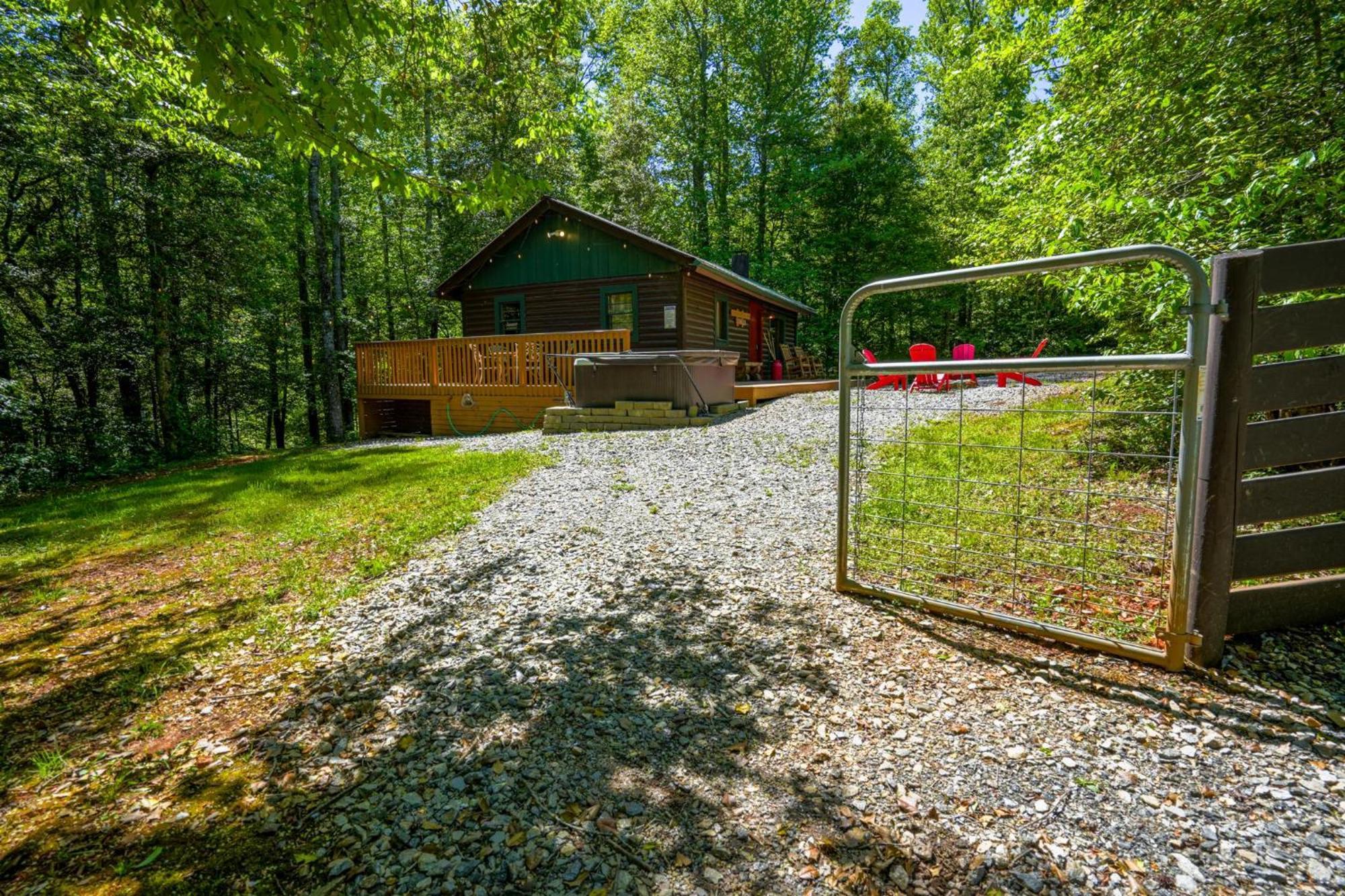 The Big Little Cabin - Hot Tub & Playground Dahlonega Εξωτερικό φωτογραφία