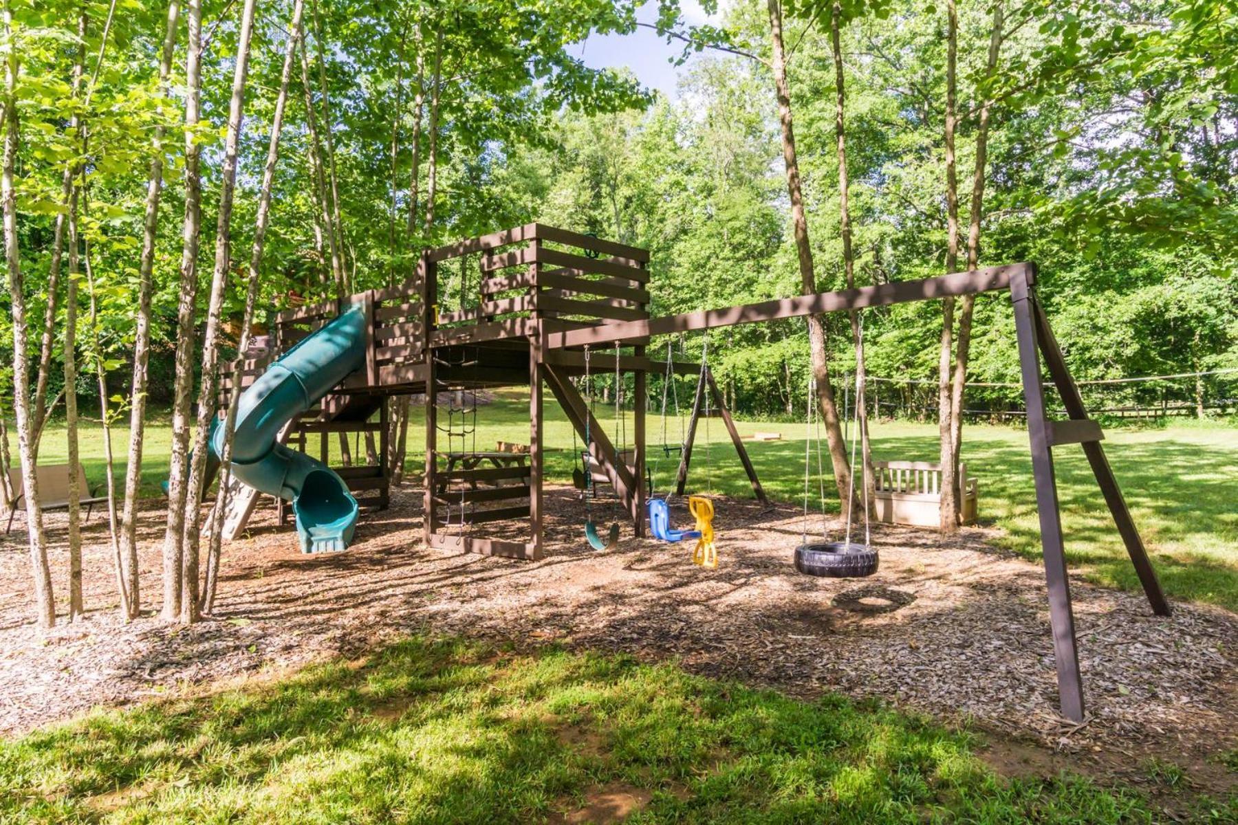 The Big Little Cabin - Hot Tub & Playground Dahlonega Εξωτερικό φωτογραφία