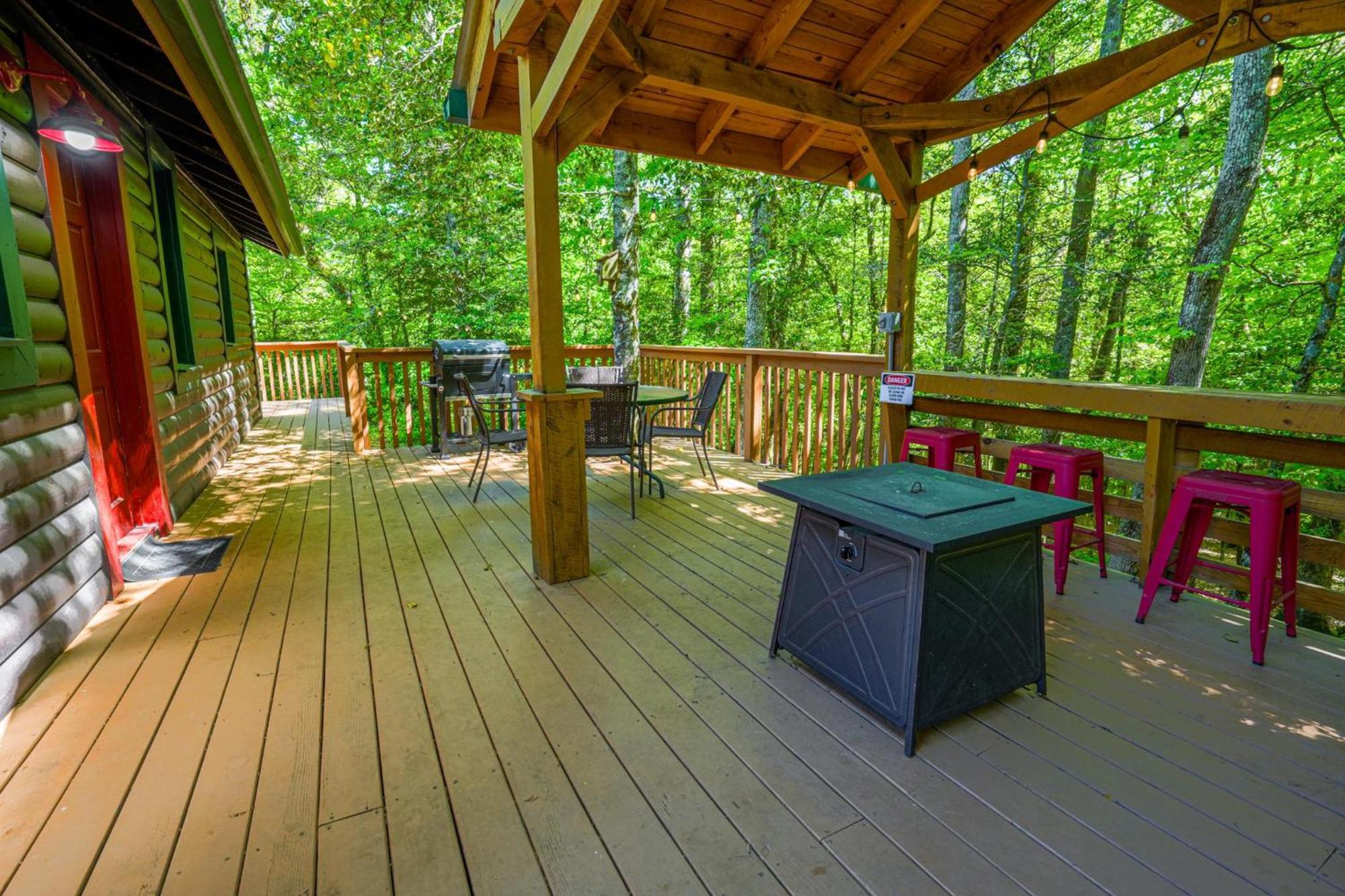 The Big Little Cabin - Hot Tub & Playground Dahlonega Εξωτερικό φωτογραφία